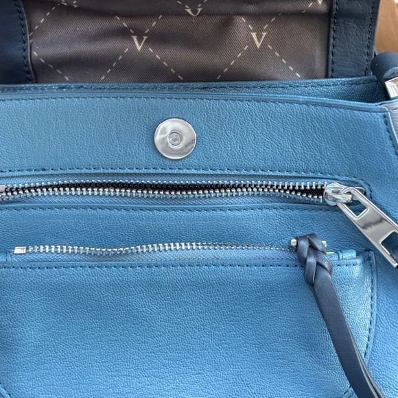 Vince Camuto leather crossbody - Picture 3 of 11